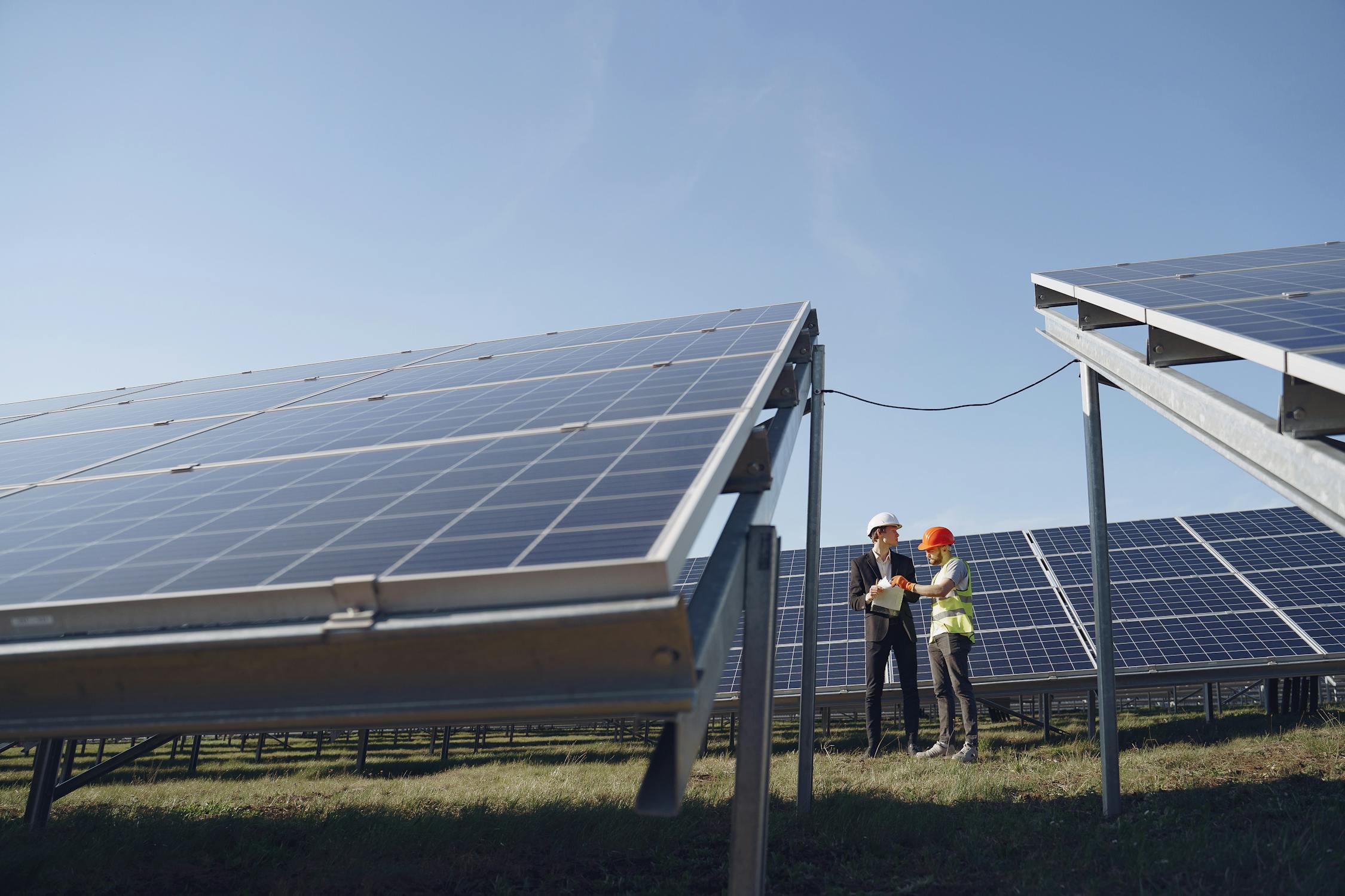 Tipi di sistemi di montaggio fotovoltaici (PV) e loro vantaggi, svantaggi e applicazioni