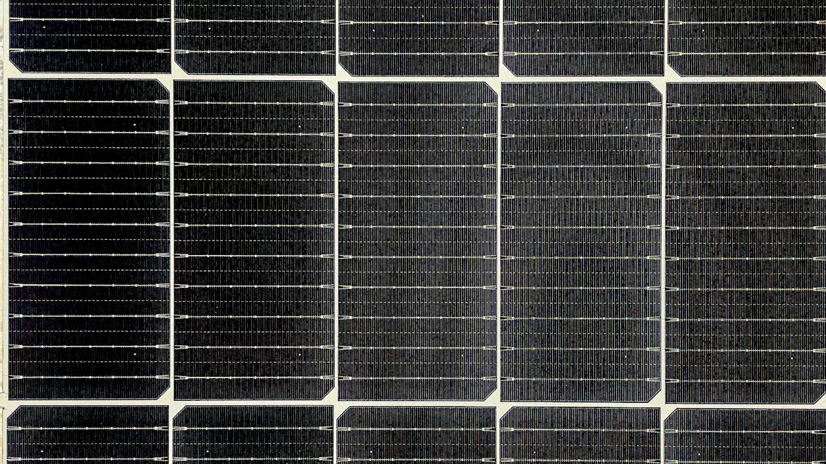 Quali materiali vengono utilizzati per produrre pannelli solari？